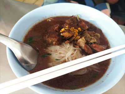 เส้นเล็กเนื้อตุ๋น