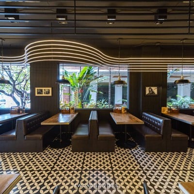 Rock Me Burgers & Bar เชียงใหม่