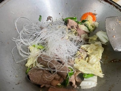 วิธีทำ สุกี้แห้ง