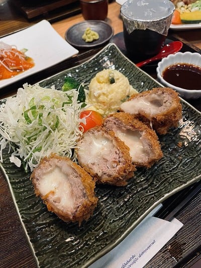 หมูบดคัตสึสอดไส้ชีส
