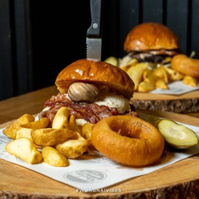 Rock Me Burgers & Bar เชียงใหม่
