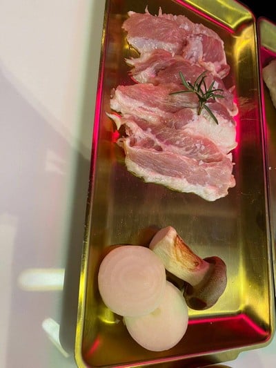 อาหาร หรือ เครื่องดื่ม