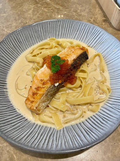 Fettuccini Ikura Cream Sauce