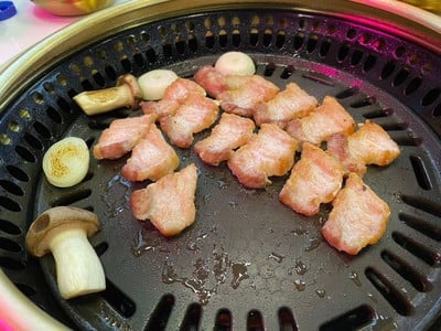 อาหาร หรือ เครื่องดื่ม