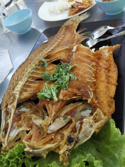ปลากะพงทอดน้ำปลา