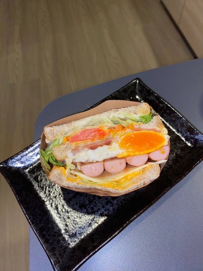 อาหาร หรือ เครื่องดื่ม