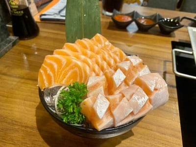 คอหมูย่าง 100 ปี เจ้าดังTikTokk (สยามสแควร์วัน)