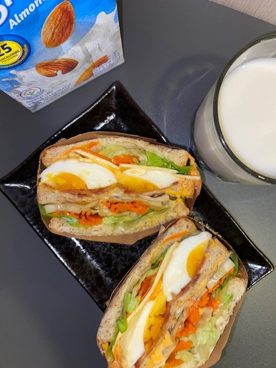 อาหาร หรือ เครื่องดื่ม