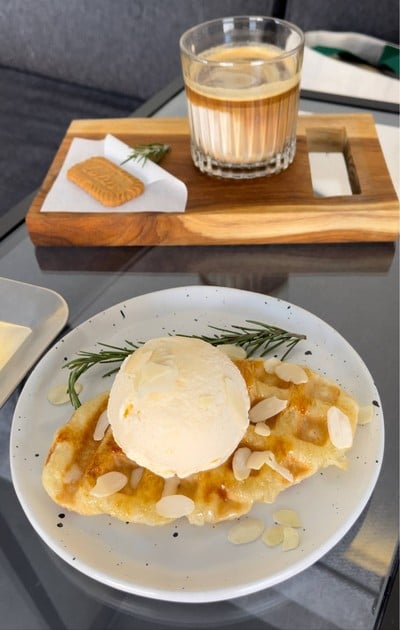 af Pheromones Cafe.cnx