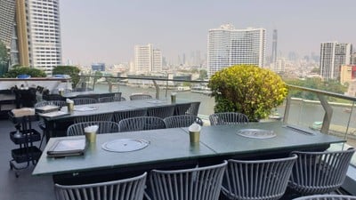 บรรยากาศ Nice Two Meat U ไอคอนสยาม