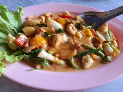 กรรเชียงปูผัดผงกะหรี่