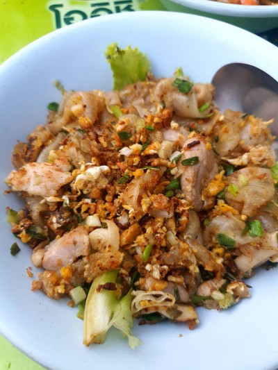 ก๋วยเตี๋ยวคั่วไก่