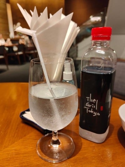 อาหาร หรือ เครื่องดื่ม