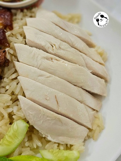 ข้าวมันไก่ต้ม + ไก่ย่าง พิเศษ