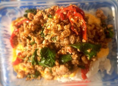 ข้าวไข่ข้นราดซอสกระเพราหมูสับ