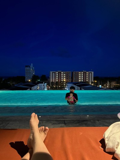 สระว่ายน้ำ/ชายหาด