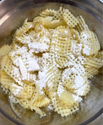 วิธีทำ Hot and Spicy waffle fries by Air fryer #WongnaiCooking