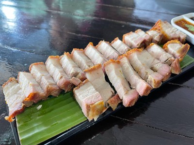 หมูกรอบ
