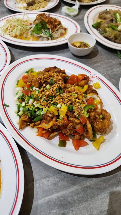 หมึกไข่ผัดพริกเกลือ