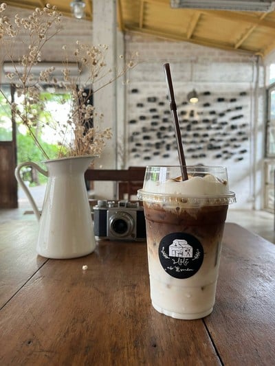 เมนูของร้าน Slole Cafe & Garden