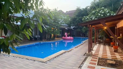 สระว่ายน้ำ/ชายหาด