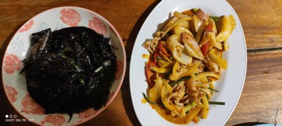 หมึกผัดน้ำดำ/หมึกผัดไข่เค็ม