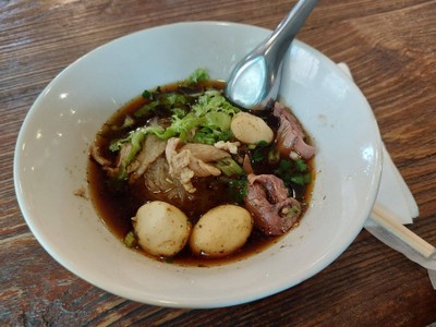 ก๋วยเตี๋ยวน้ำแดง