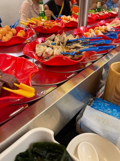 อาหาร หรือ เครื่องดื่ม