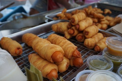 ปาท่องโก๋พันไส้กรอกจัมโบ้ชีส