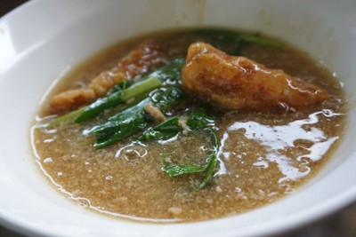 หมี่ขาวราดหน้าปลา