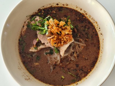 การะเกดก๋วยเตี๋ยวเรือ ยางเนิ้ง