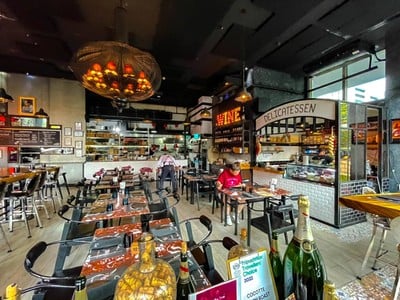 บรรยากาศ Cocotte Farm Roast & Winery พร้อมพงษ์
