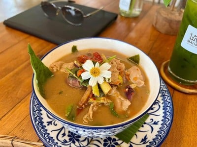 ไม้บ้าน คาเฟ่ อุดรธานี