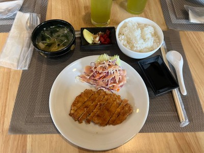 อาหารเช้าเซ็ต 3 ทงคัตสึ