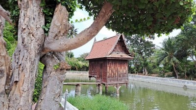 วัดใหญ่สุวรรณาราม วรวิหาร