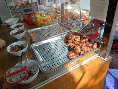 อาหาร หรือ เครื่องดื่ม