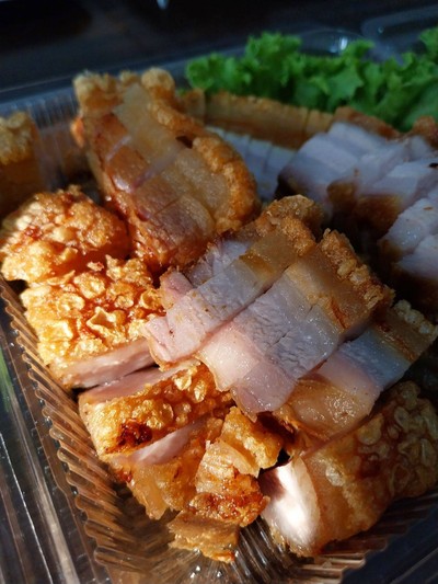 อาหาร หรือ เครื่องดื่ม