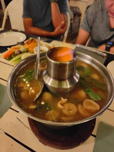 อาหาร หรือ เครื่องดื่ม