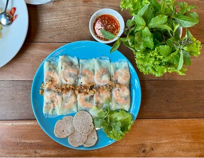 เป็นเมนูที่สั่งทุกครั้ง แป้งดี กุ้งสด อร่อยมากค่ะ