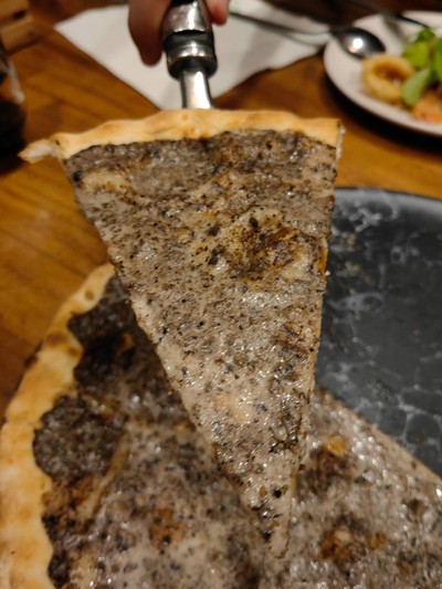 TRUFFLE PIZZA