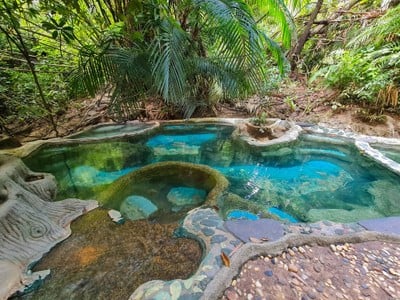 วารีรักฮอตสปริงรีทรีท