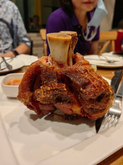 ขาหมูเยอรมันทอด