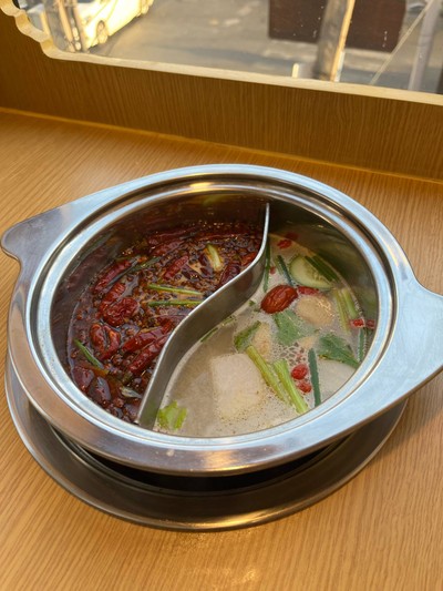 ซุปหม่าล่าเผ็ดลิ้นชา & ซุปกระดูกหมู