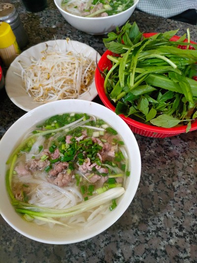 Pho Tai (เฝอเนื้อ)