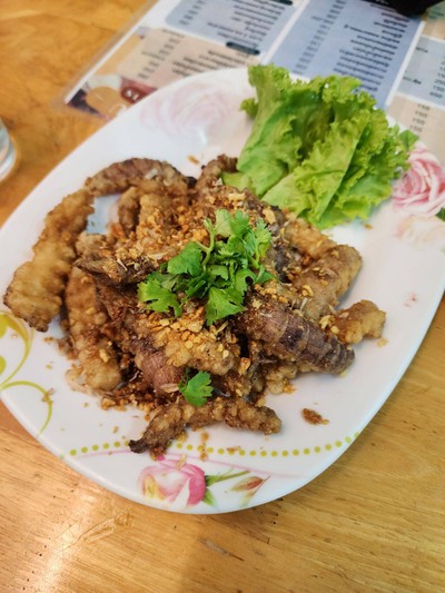 อาหาร หรือ เครื่องดื่ม