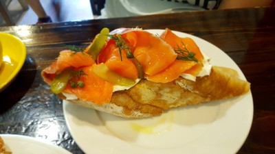 Smoked salmon & cream cheese open sandwich