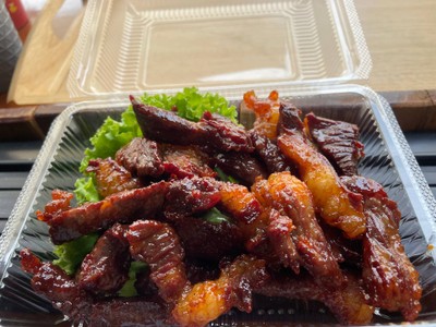 อาหาร หรือ เครื่องดื่ม