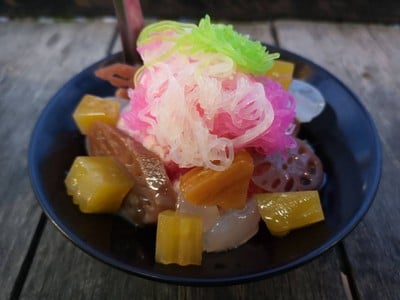 อาหาร หรือ เครื่องดื่ม
