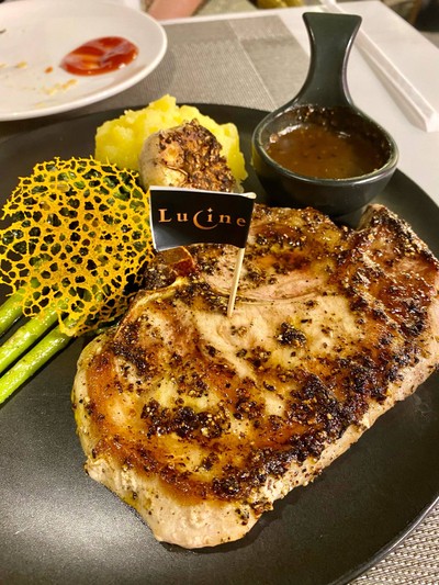 เสต็กหมูพริกไทยดำ