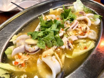 หมึกไข่นึ่งมะนาว